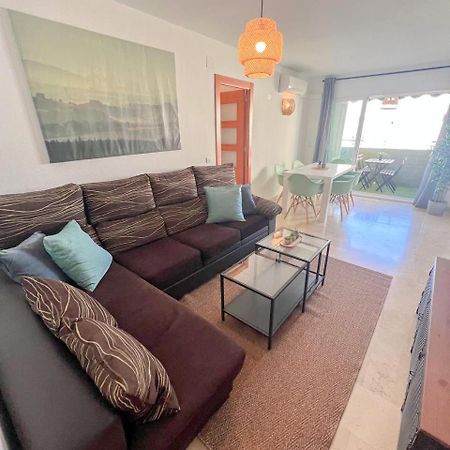 Large & Cozy Centrally Apartment 토레몰리노스 외부 사진